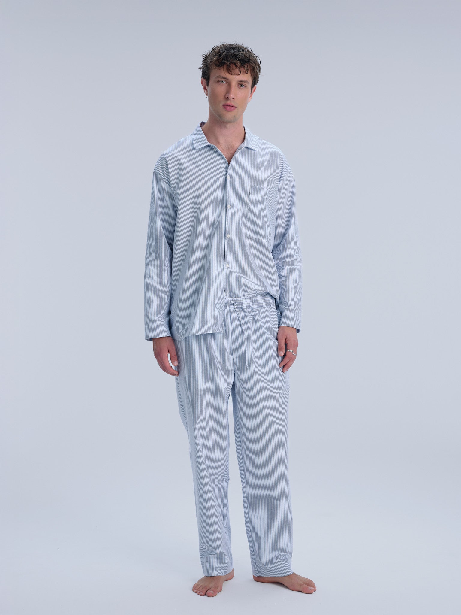 Pyjamaset (Hemd + Hose) - powder blue stripe