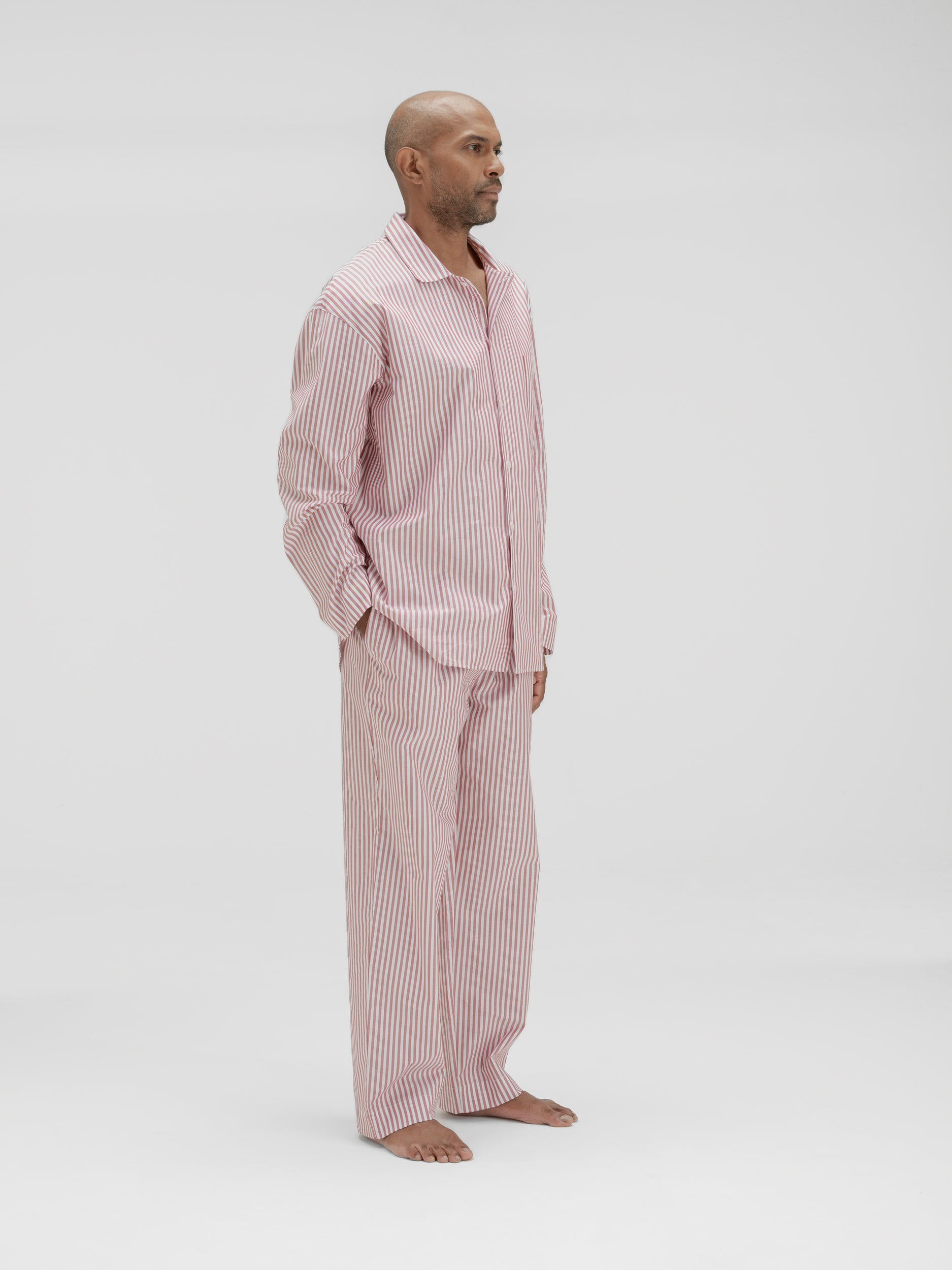 avonte_sustainable_sleepwear_pyjama_rusty_red_stripe_m_side_nirenmahajan