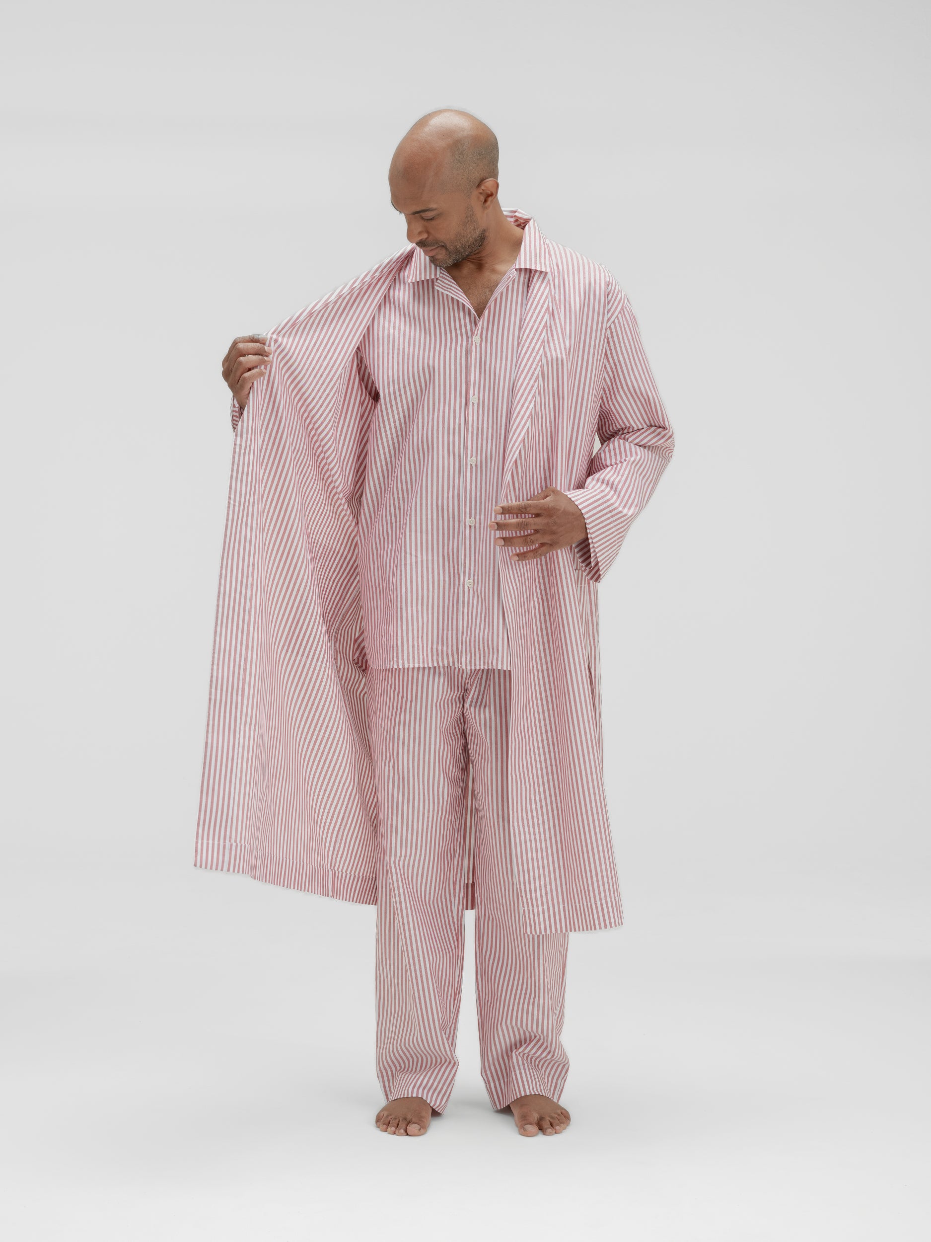 avonte_sustainable_sleepwear_robe_rusty_red_stripe_m_inside_nirenmahajan