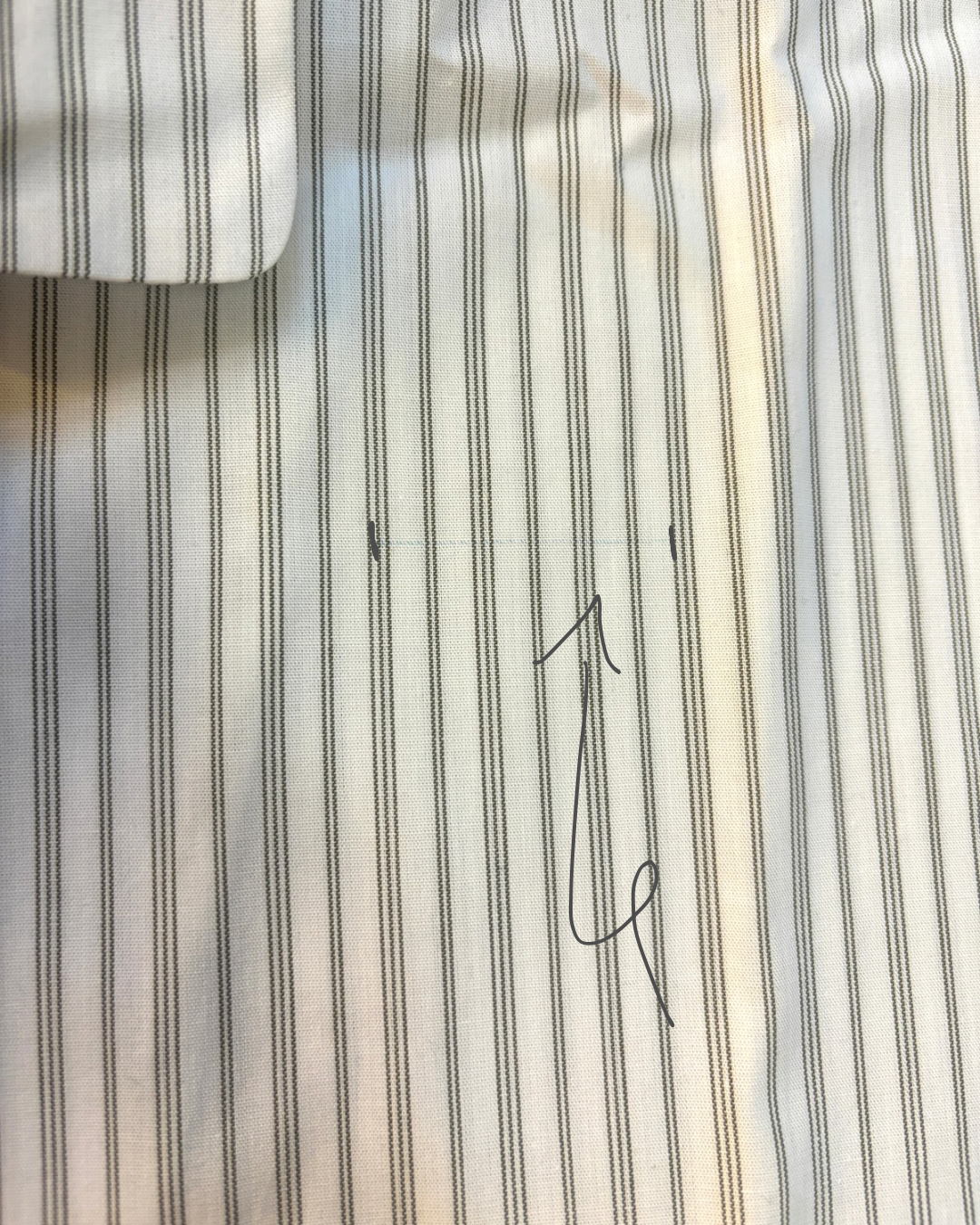 (Im)perfektes Pyjamahemd - olive cream pinstripe - XL