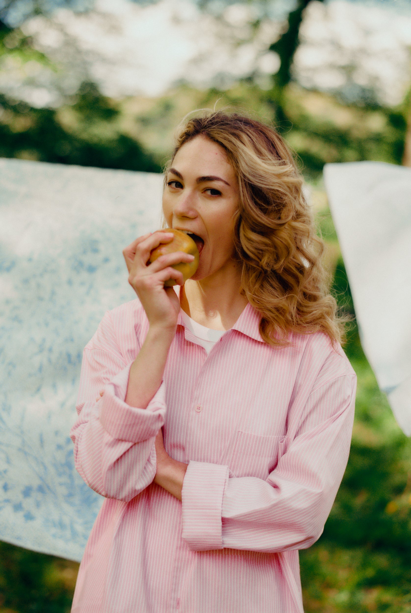 avonte-summer-2024_sustainable PJ_pretty pink shirt_1_credits Niren Mahajan.jpg