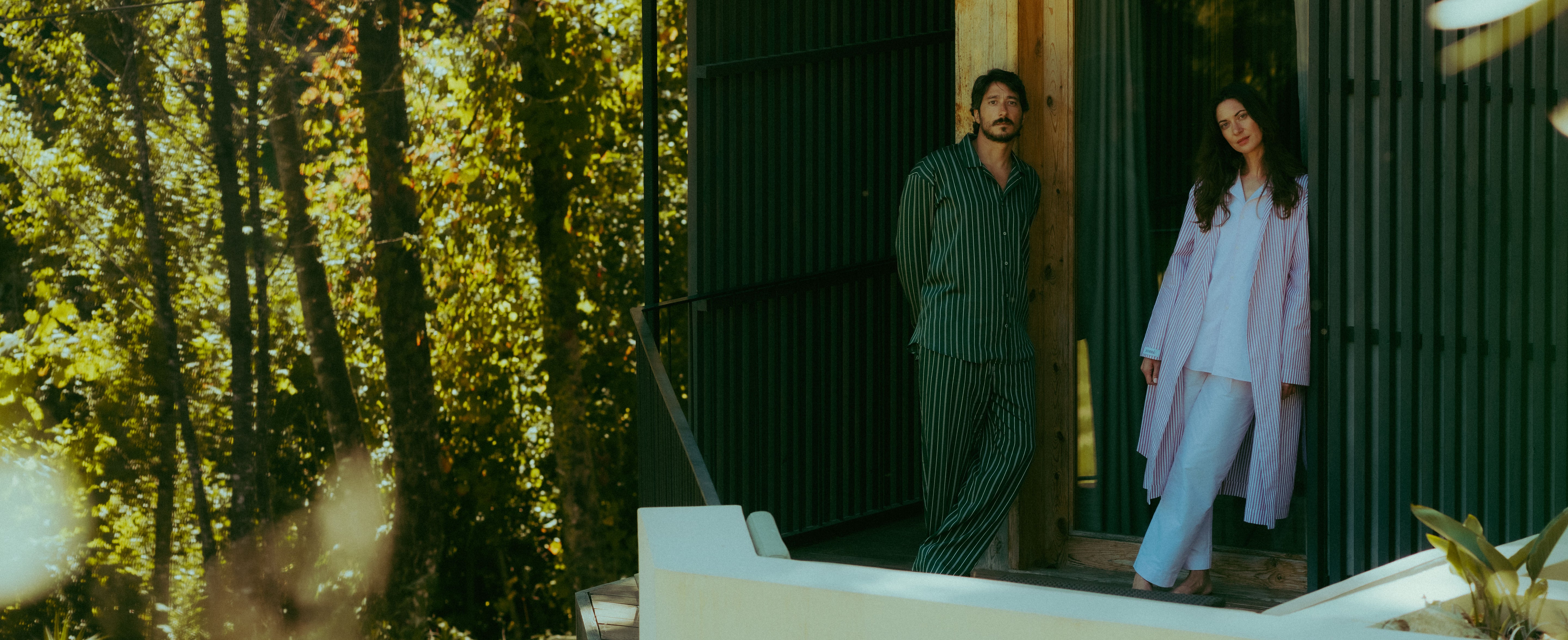avonte_FW24_Campaign_sustainable_sleepwear_pyjamas_balkoy2_banner__NirenMahajan