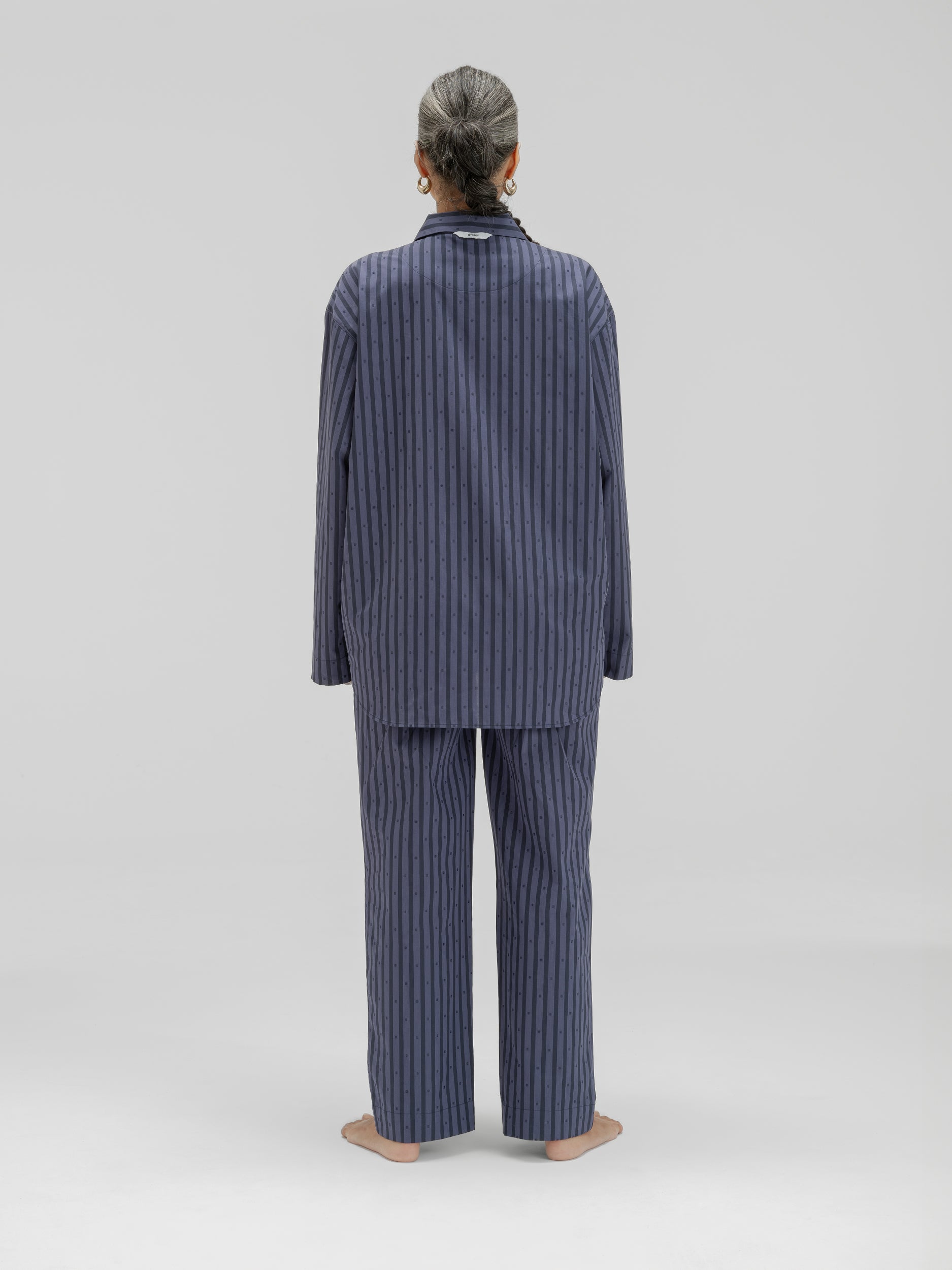 avonte_sustainable_sleepwear_pyjama_midnight_navy_stripe_back_nirenmahajan