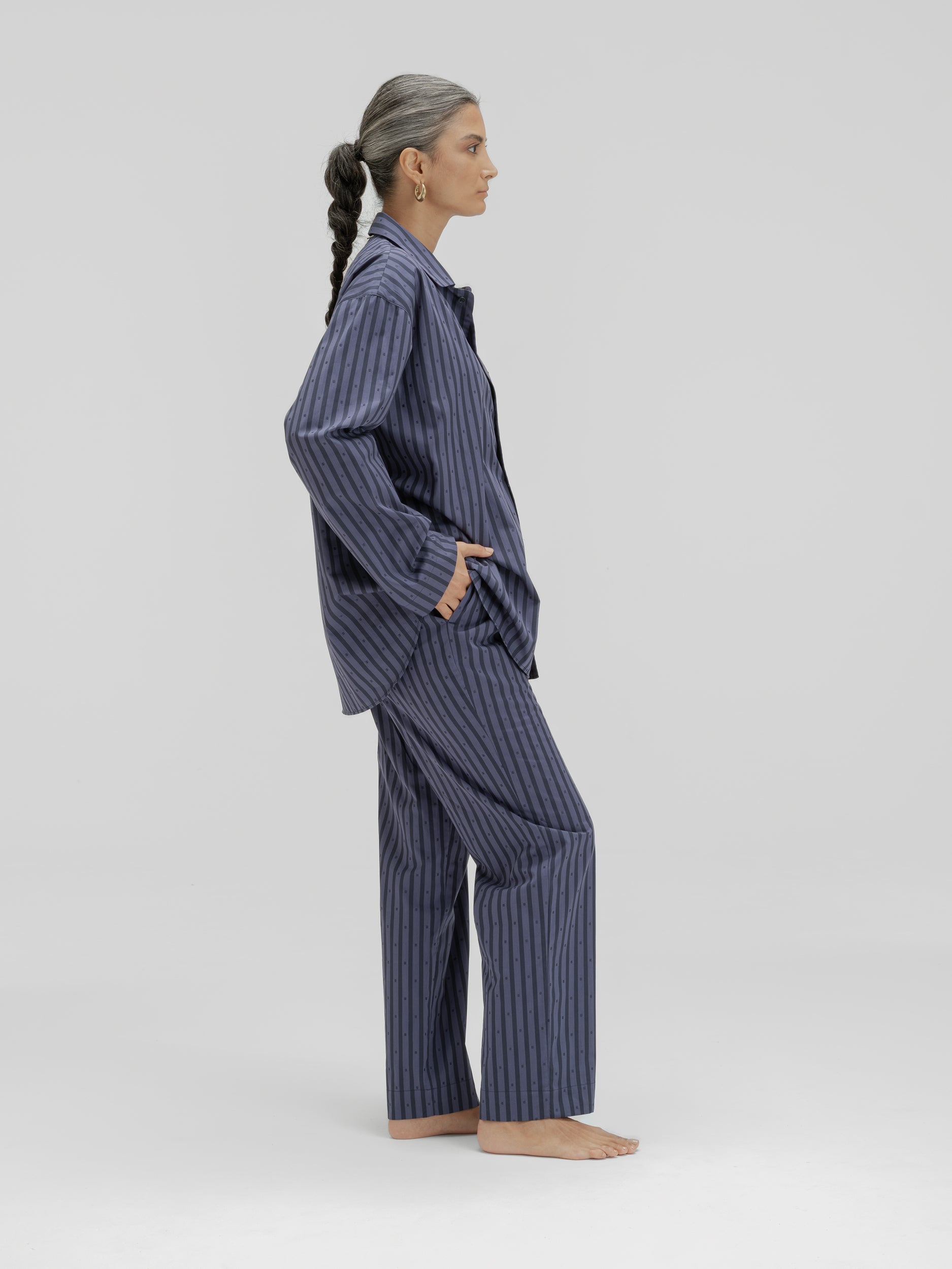 avonte_sustainable_sleepwear_pyjama_midnight_navy_stripe_side_nirenmahajan