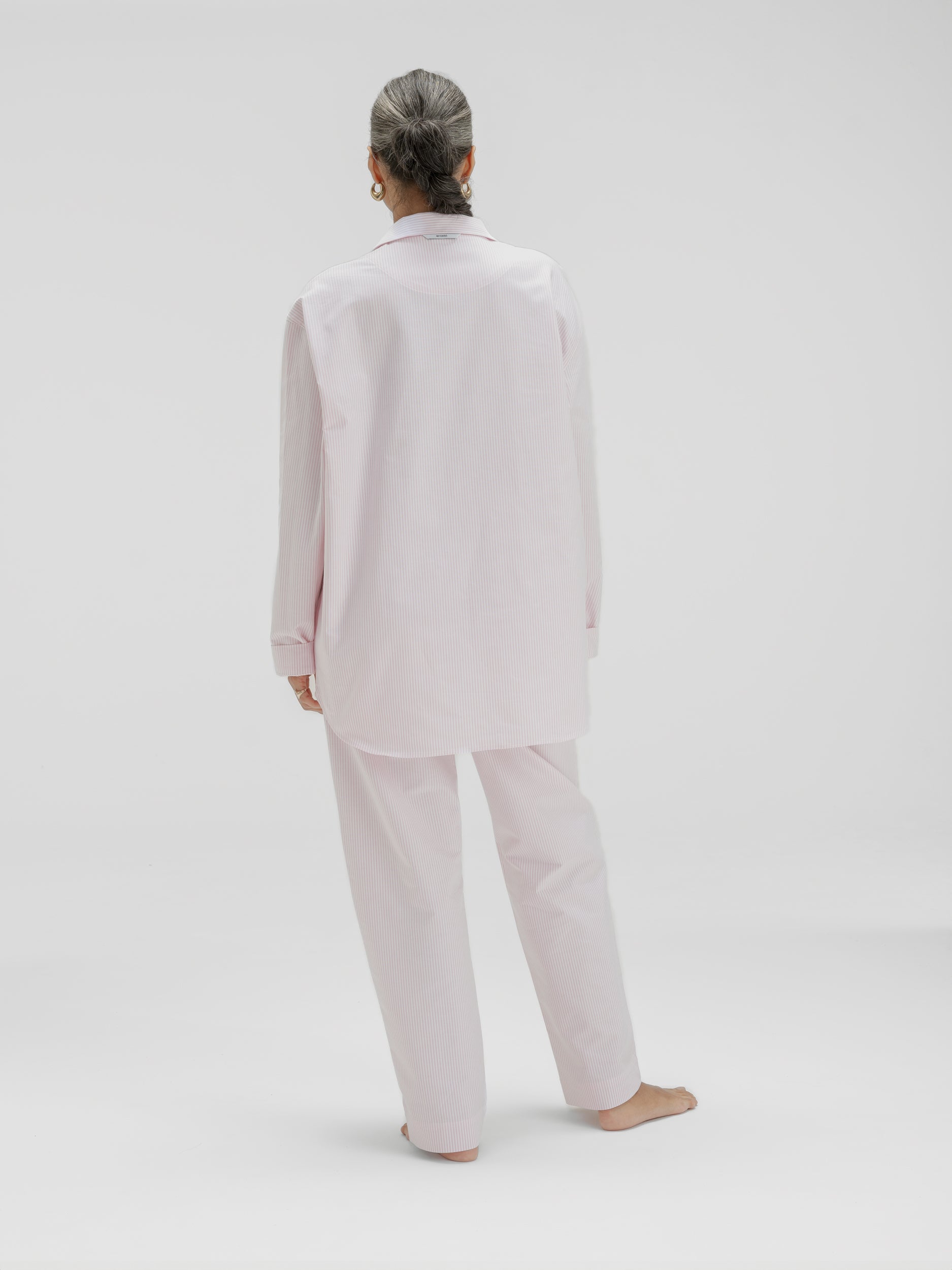 avonte_sustainable_sleepwear_pyjama_rosecloud_stripe_back_w_nirenmahajan