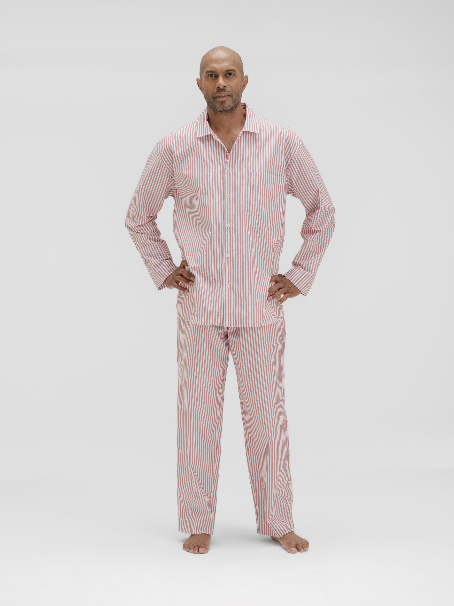 avonte_sustainable_sleepwear_pyjama_rusty_red_stripe_m_front2_nirenmahajan