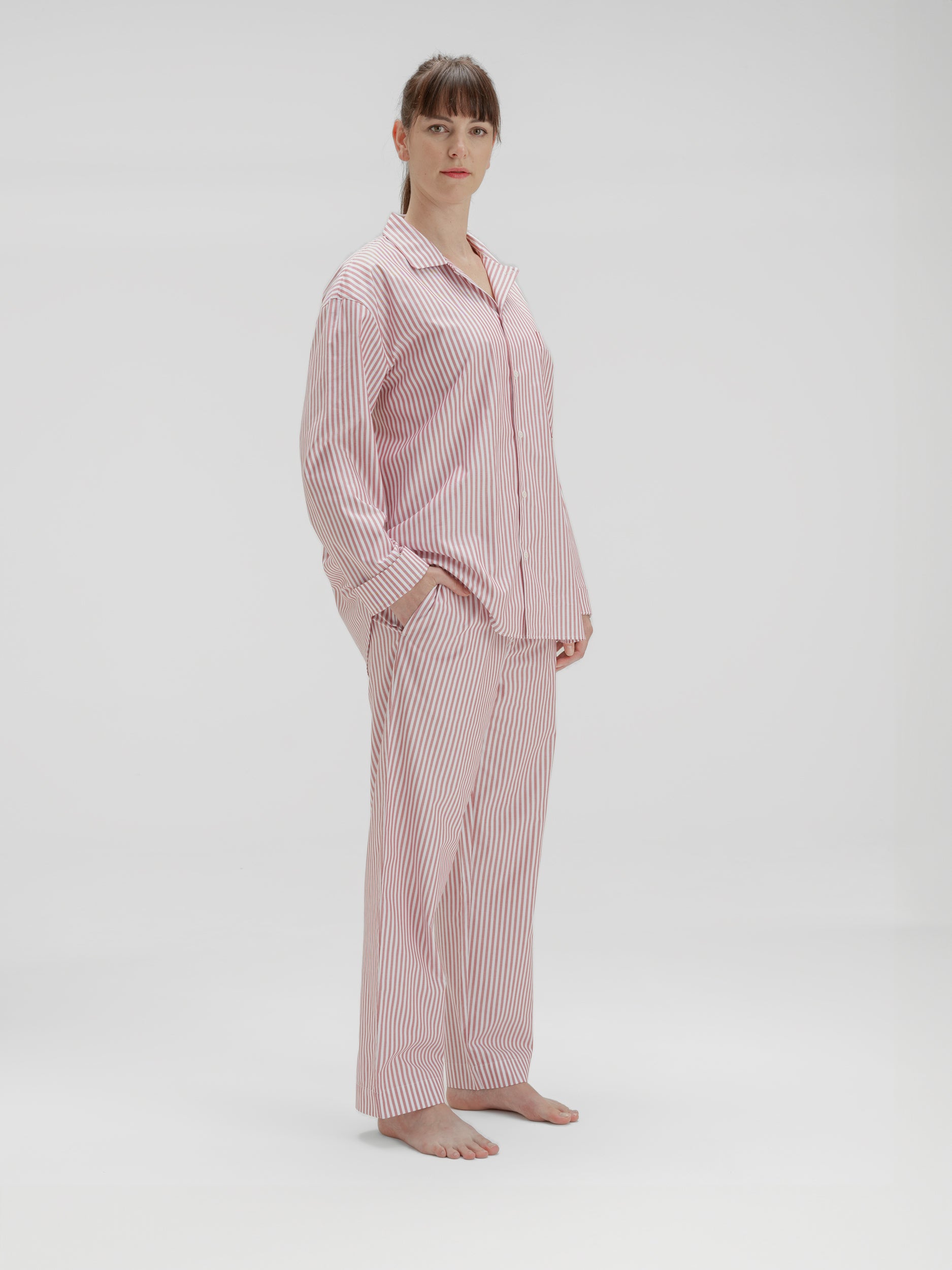 avonte_sustainable_sleepwear_pyjama_rusty_red_stripe_w_side_nirenmahajan