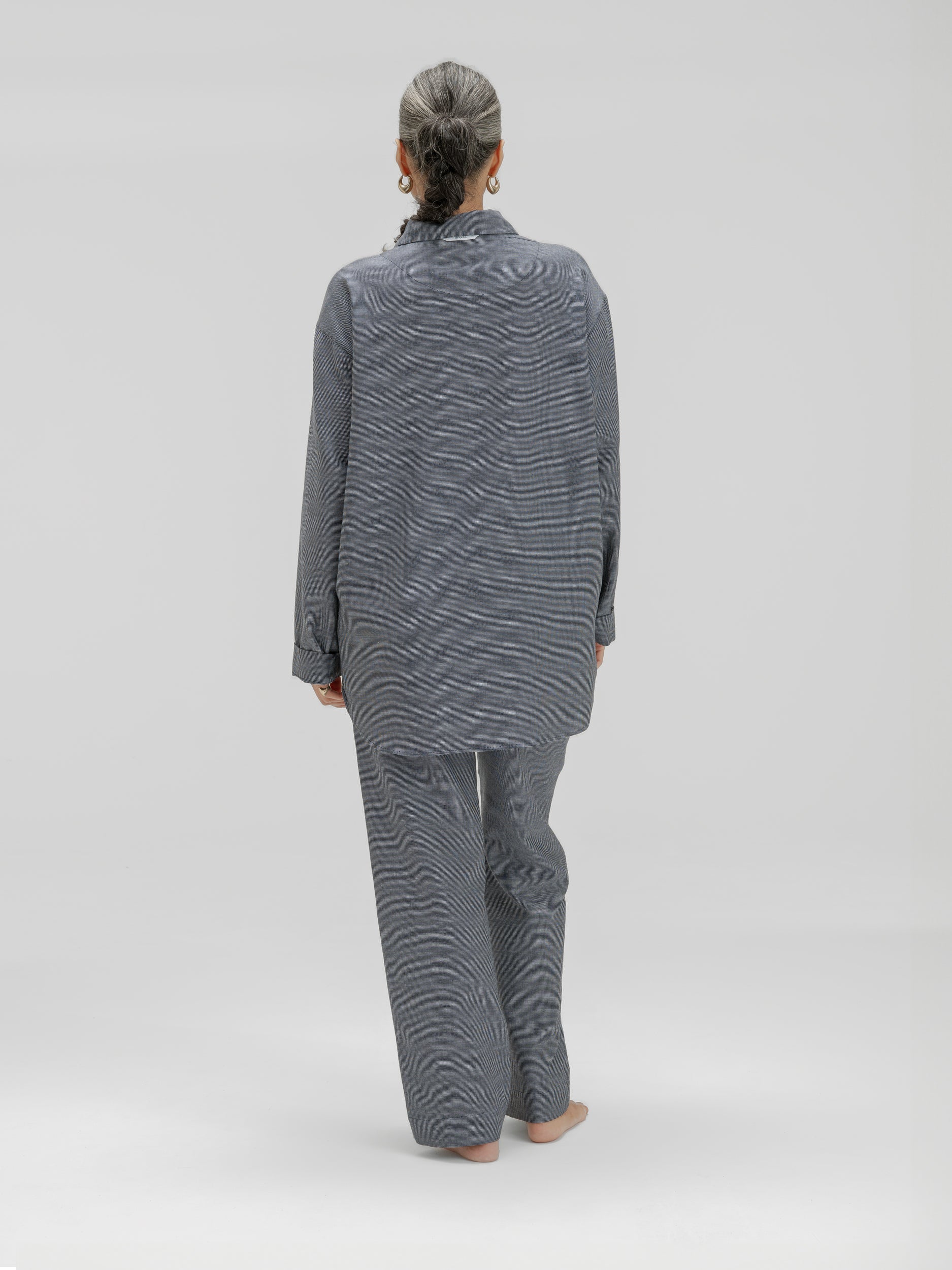 avonte_sustainable_sleepwear_pyjama_structured_blue_w_back2_nirenmahajan