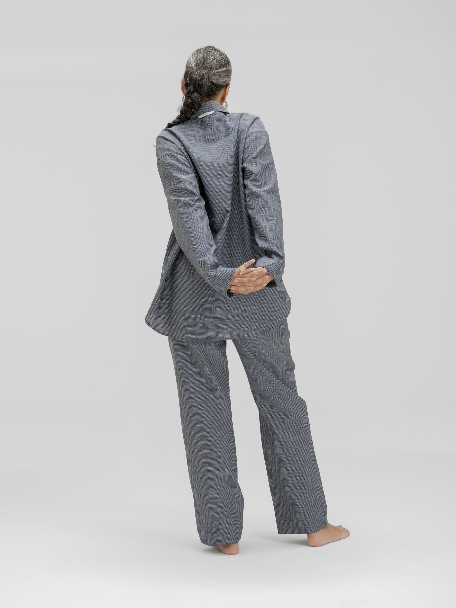 avonte_sustainable_sleepwear_pyjama_structured_blue_w_back_nirenmahajan