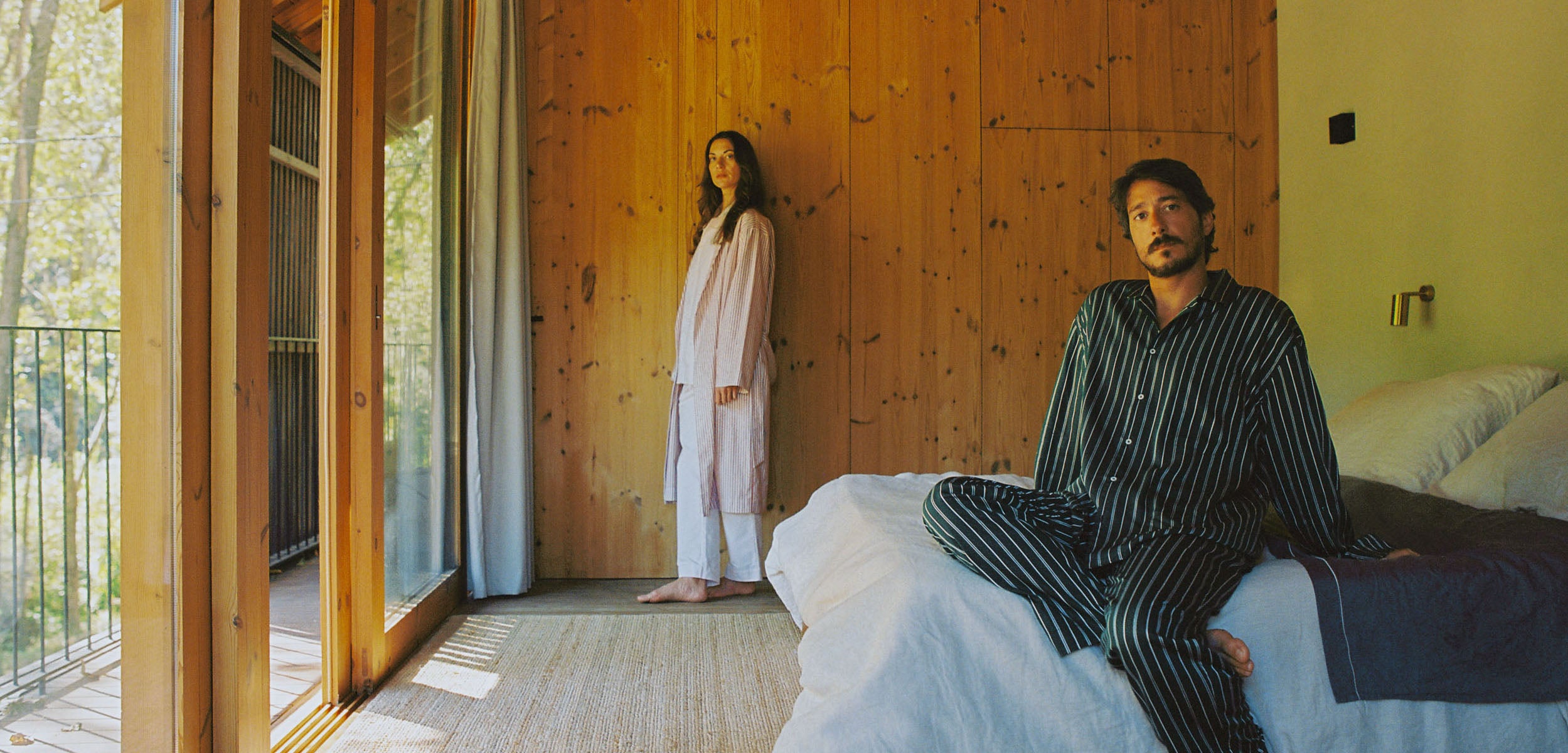 avonte_sustainable_sleepwear_pyjamas_bedroom_header__nirenmahajan