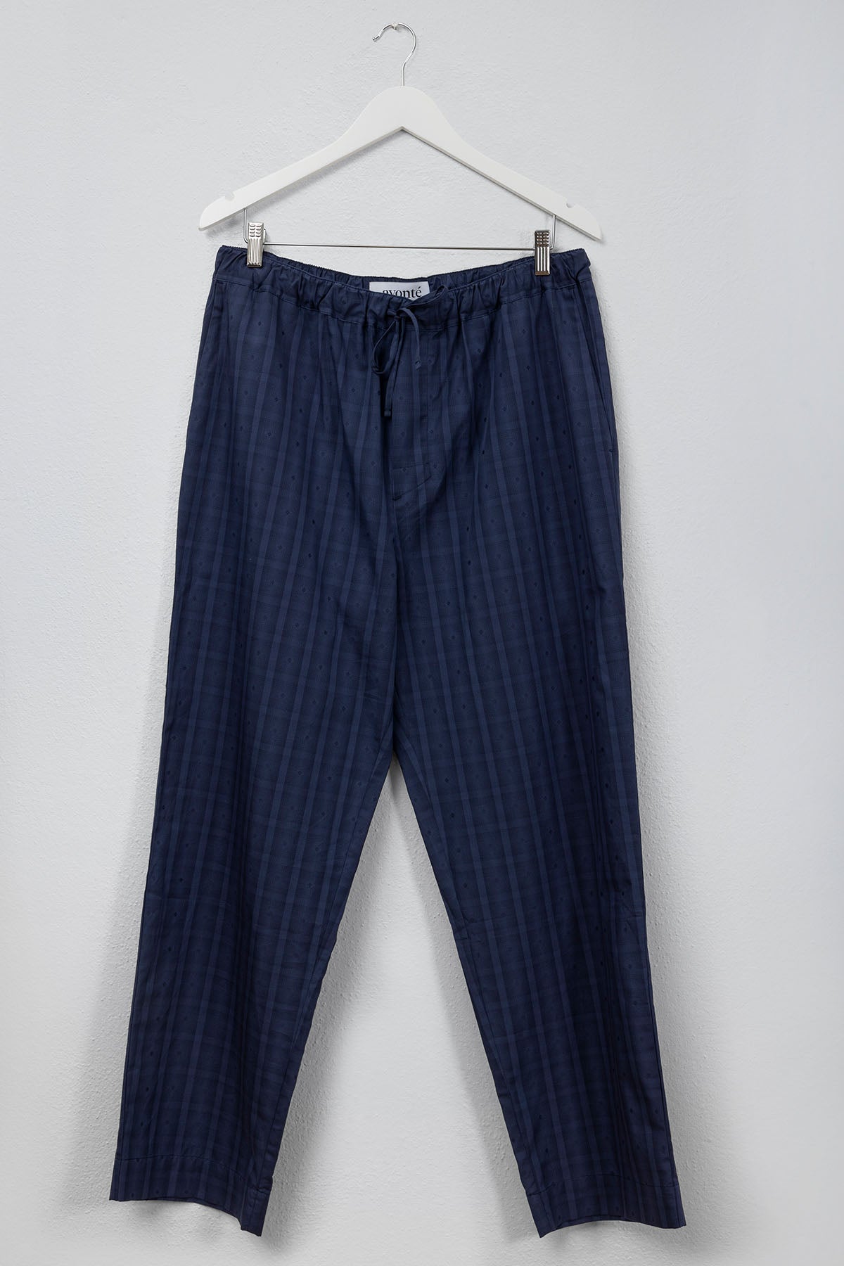 sustainable pyjama pants in color midnight navy big check_avonte