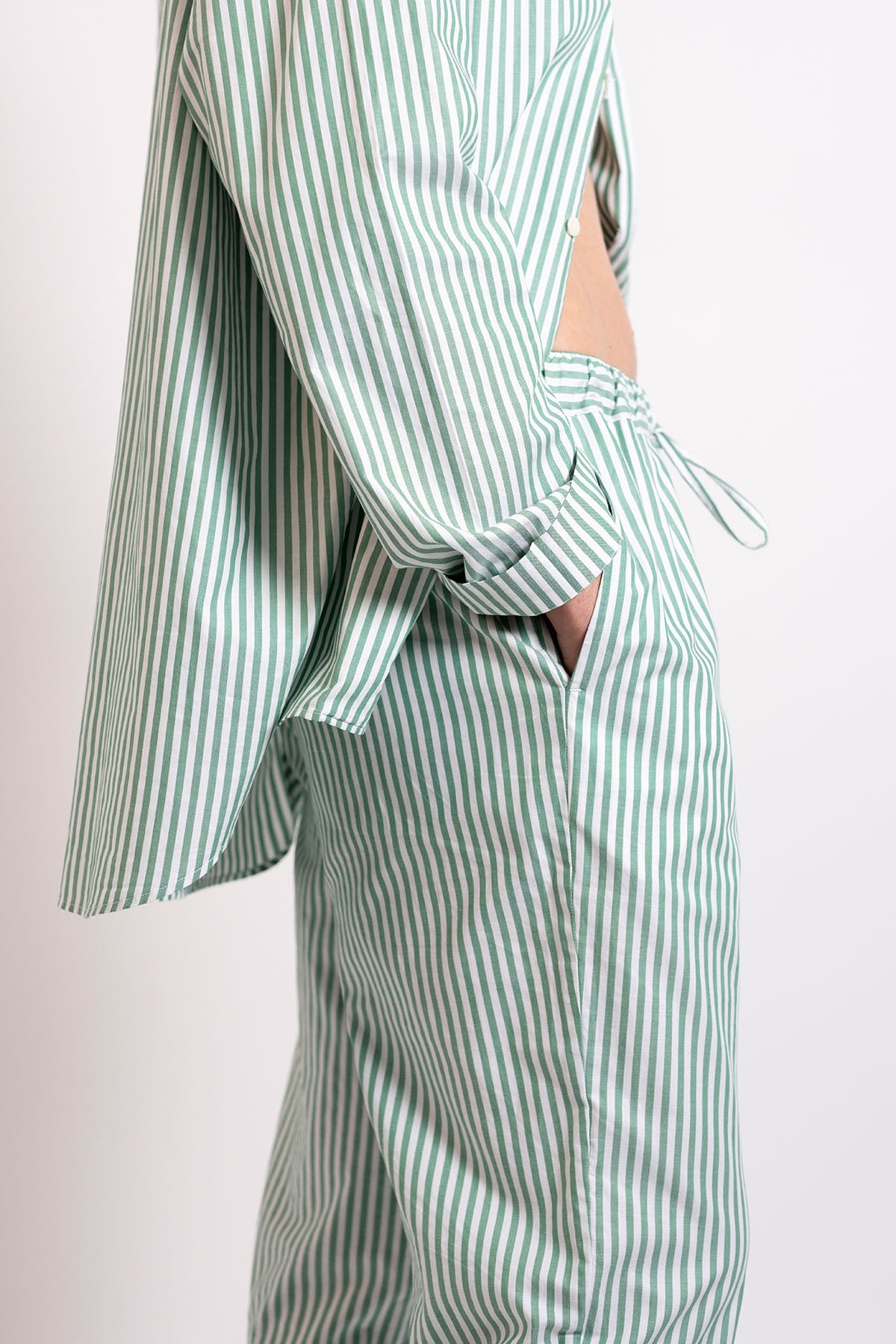 Pyjamaset - gratitude green stripe