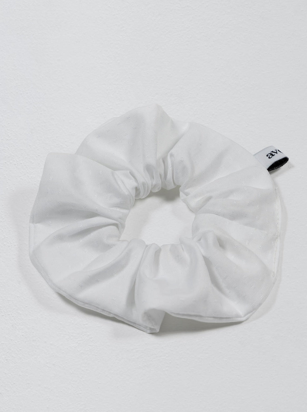 scrunchie in color worthy white
